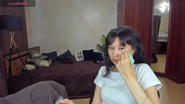 SheilaRare Adlı Modelin Canlı XXX Sohbeti