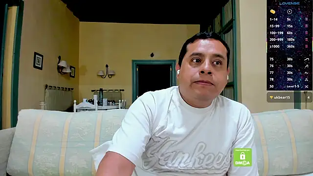 brad_latino 网络视讯表演