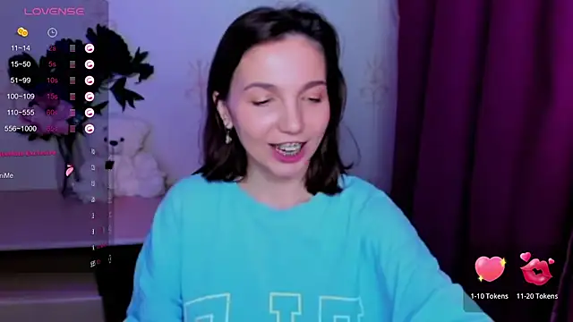 Chat XXX en directo de KindHazelHere_
