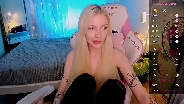 AnyaTaylor_ Live XXX-Chat