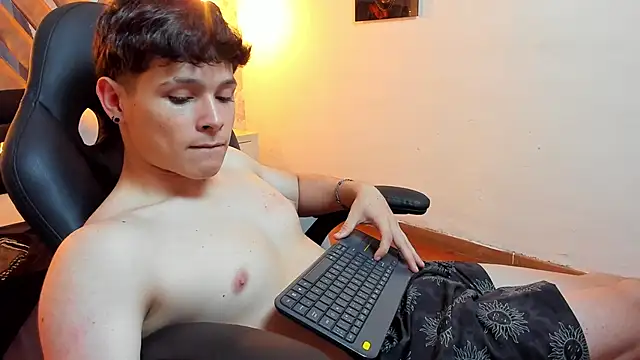 kraven_lust live XXX chat