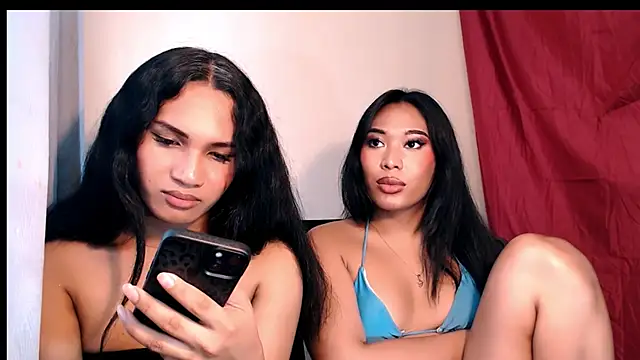 hugecock_tamira Pertunjukan Webcam
