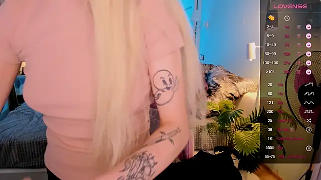 AnyaTaylor_ Live XXX-Chat