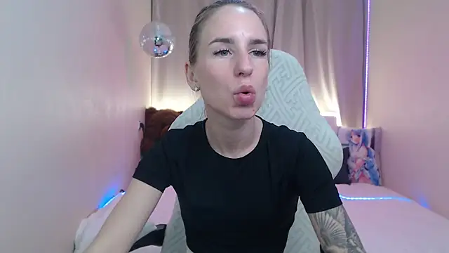 Вебкам-шоу DeboraHorny