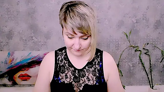 Djullia Chat XXX live