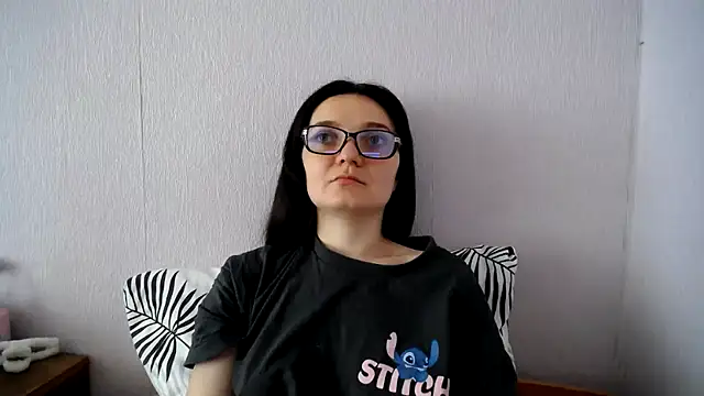 Shiny_gine's Live XXX Chat