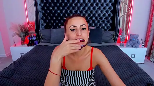 دردشة Rebecca_Diamond الجنسية المباشرة