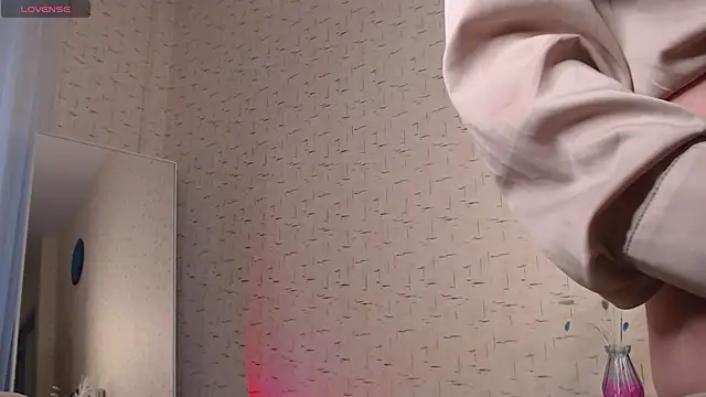 JuliaJellyのライブXXXチャット