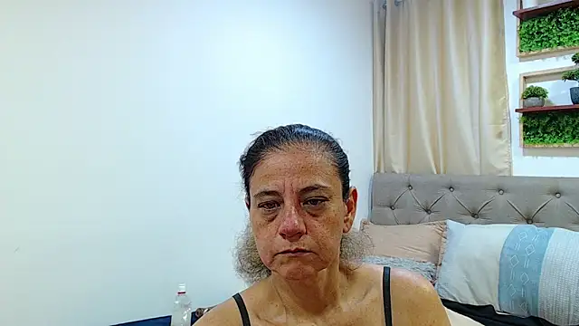 Chatroom XXX en direct de sasi_luna