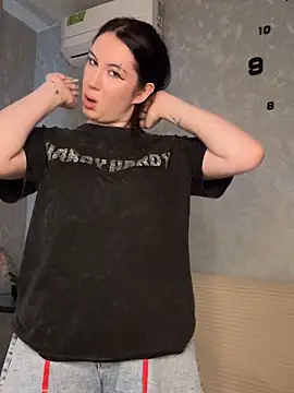 Dirty_Linan Webbikameraesitys