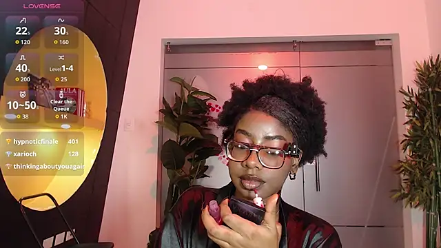 MelodyBlazze's Live XXX Chat