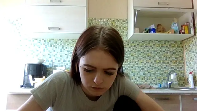 XXX chat uživo modela KikiAmino