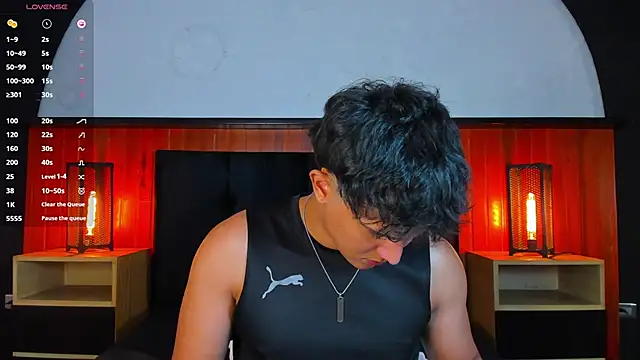 Leo_Savage_ লাইভ XXX চ্যাট