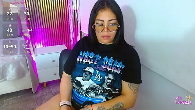 Chat XXX en directo de martinna_tay