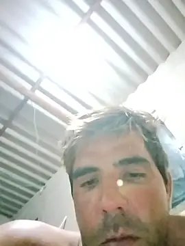 Rodrigo123hjsbdnd's Live Chat Room