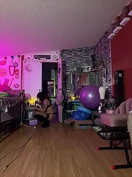 TranSexualJade95 Adlı Modelin Canlı XXX Sohbeti