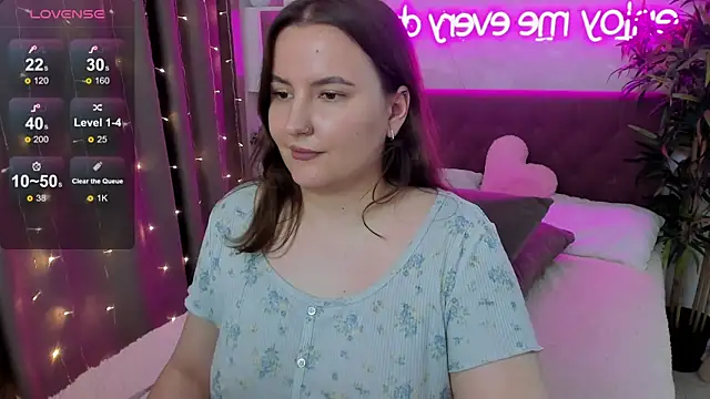 FeralPeach Chat XXX in diretta