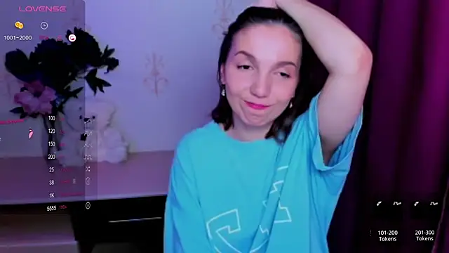 Chat +18 de KindHazelHere_ ao vivo