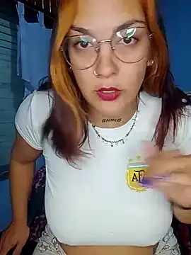 kuramaqueen's Live Chat Room