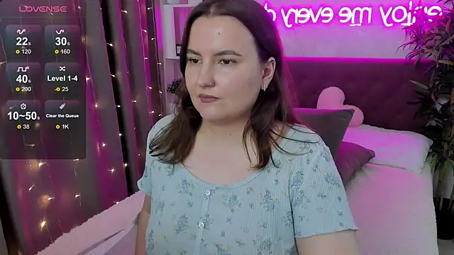 FeralPeach élő XXX-chatje