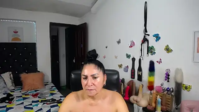 mature_bigboobs10 Live XXX Chat