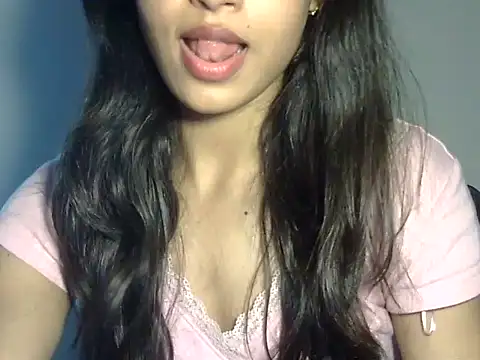 lusty_tanu Show Webcam