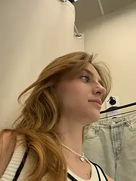 Chat XXX en directo de -AngelAri-