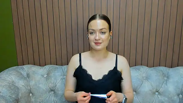 Mila_Richardson Adlı Modelin Canlı XXX Sohbeti