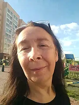 Celine_Faer1 Adlı Modelin Canlı XXX Sohbeti