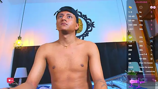 Thiago_Nova Live XXX Chat