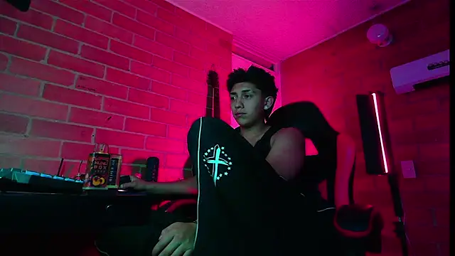 Webkamerová show ethann2_