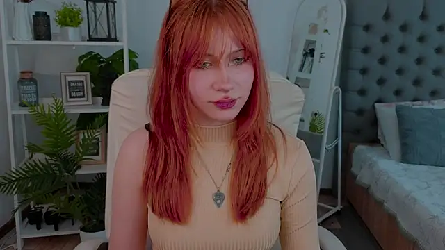 Fleur_Fox Show in webcam