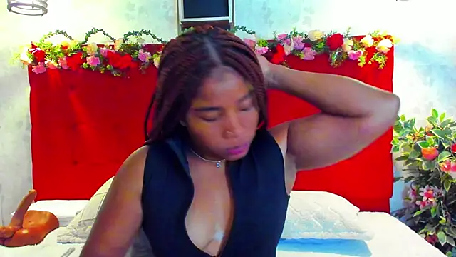 SilvannaFit Chat XXX live