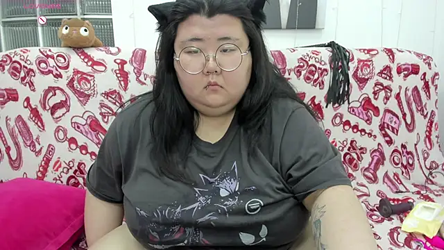 Nadine_asian: онлайн-секс-чат