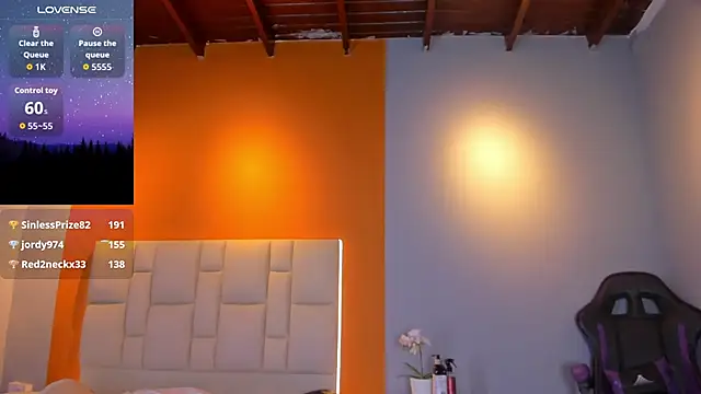 Chat +18 de EmmaLawrence_ ao vivo