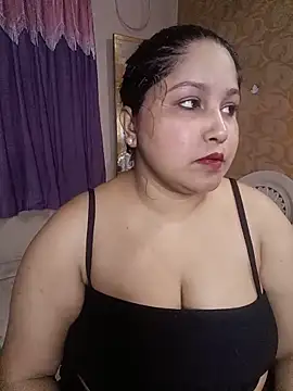 Chat +18 de hornynancy ao vivo