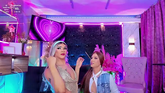 Queens_Wonders_Blonders Adlı Modelin Canlı XXX Sohbeti