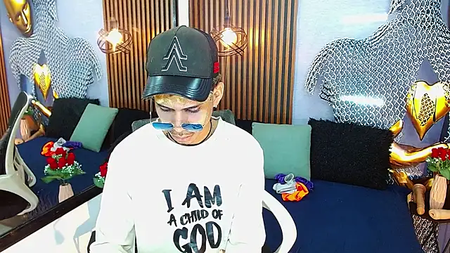 Skinny_cute_Alyer webkamerás műsora