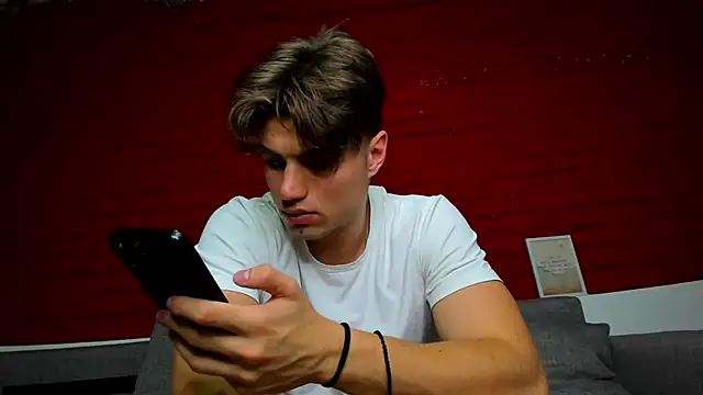 Kyle_Baker Show Webcam