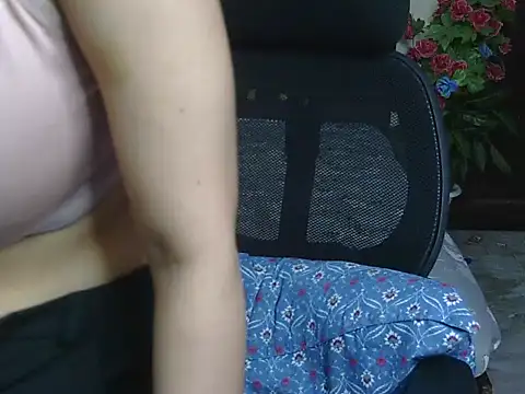 Chat XXX en directo de Its-akeera