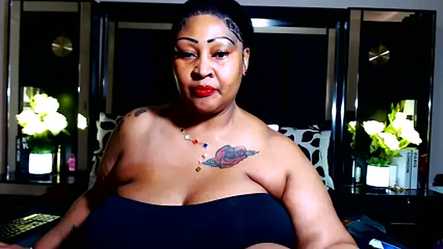 Czat XXX na żywo – MONSTERTITS44DDD