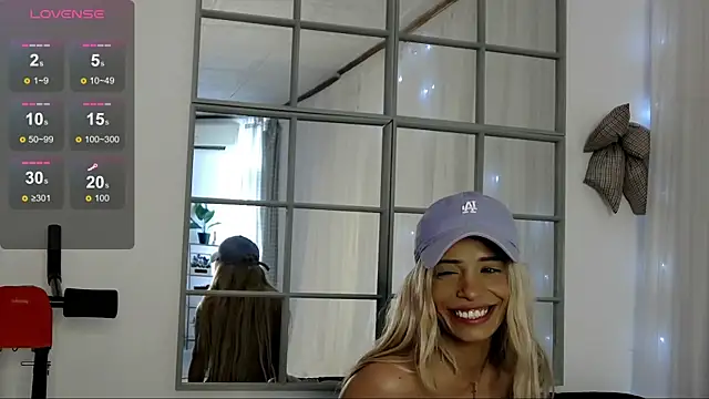 Онлайн чат XXX SarahRaynex