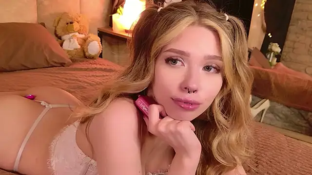 Sierra_Fane Chat XXX in diretta
