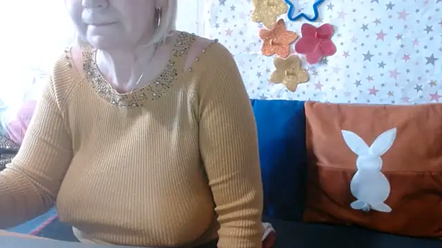 QueenLana's Live XXX Chat