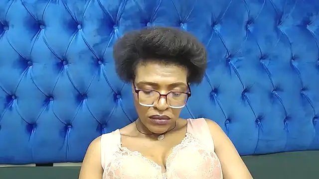 SpicyQueenxxxx: онлайн-секс-чат