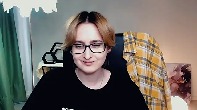 Show modela LixeLuna na web-kameri