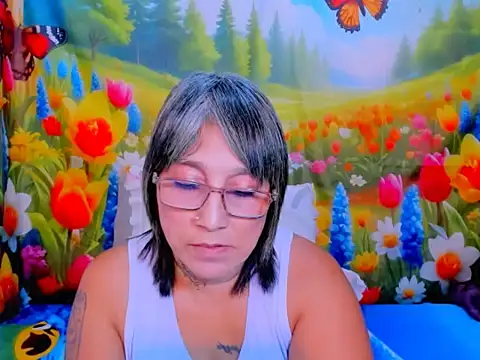 indianroxy XXX чат на живо