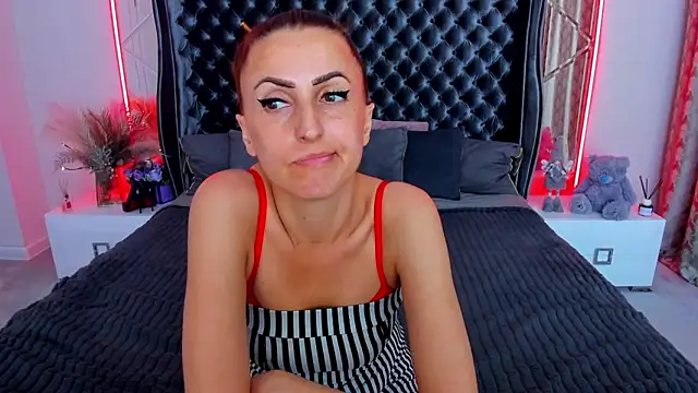 Rebecca_Diamond's Live XXX Chat