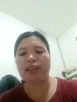 -Yeyi- 在線直播表演