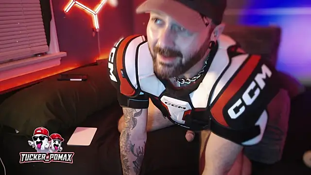 Pokazy przed kamerką – Tucker_pdmax
